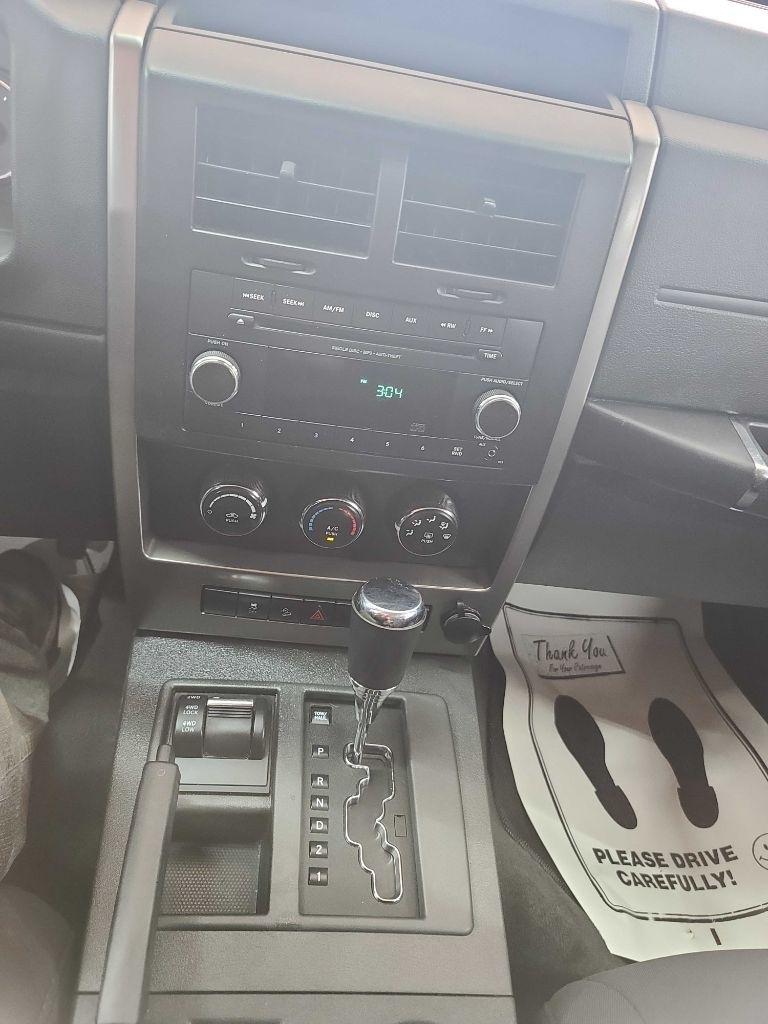 Jeep Liberty  2012
