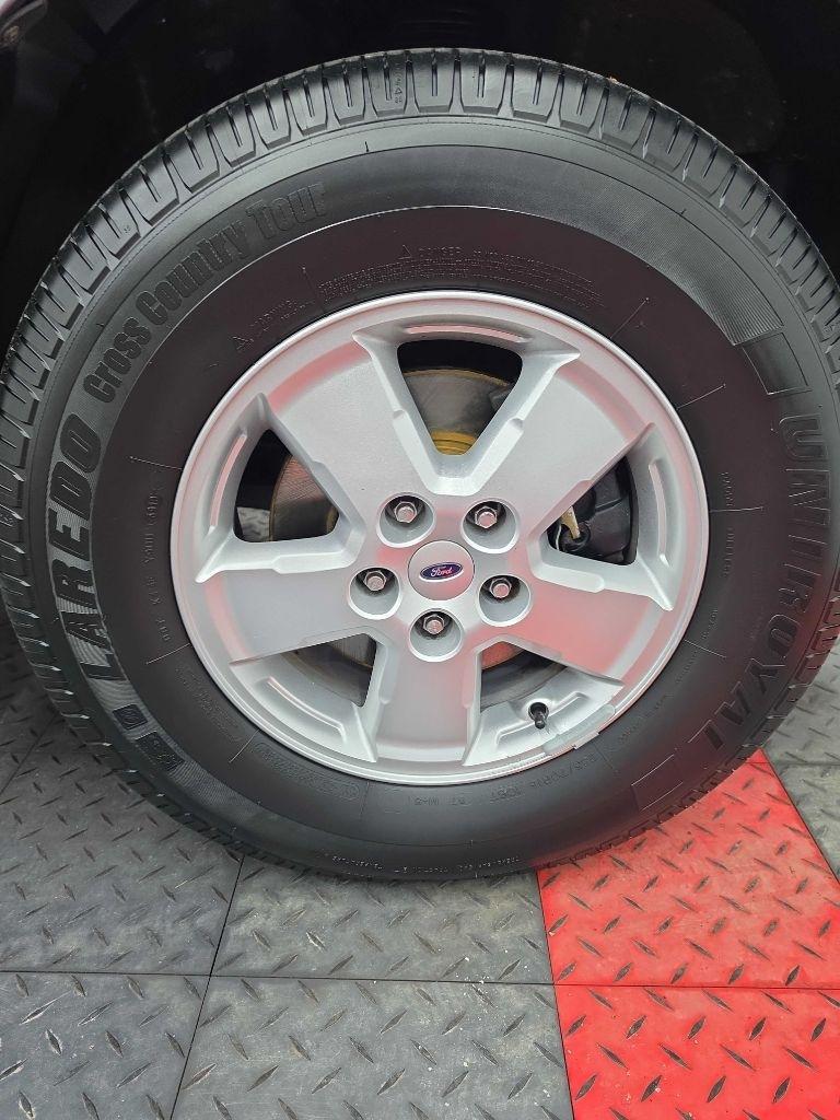 Ford Escape  2008