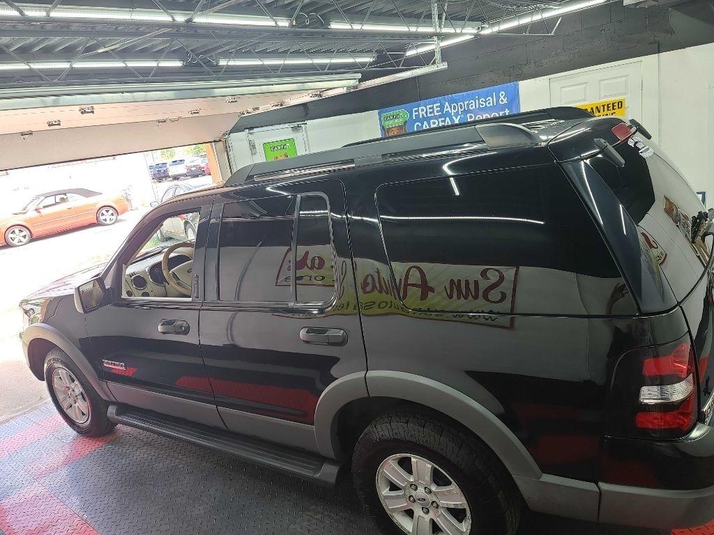 Ford Explorer  2006