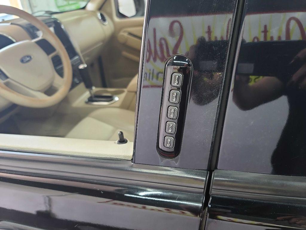 Ford Explorer  2006