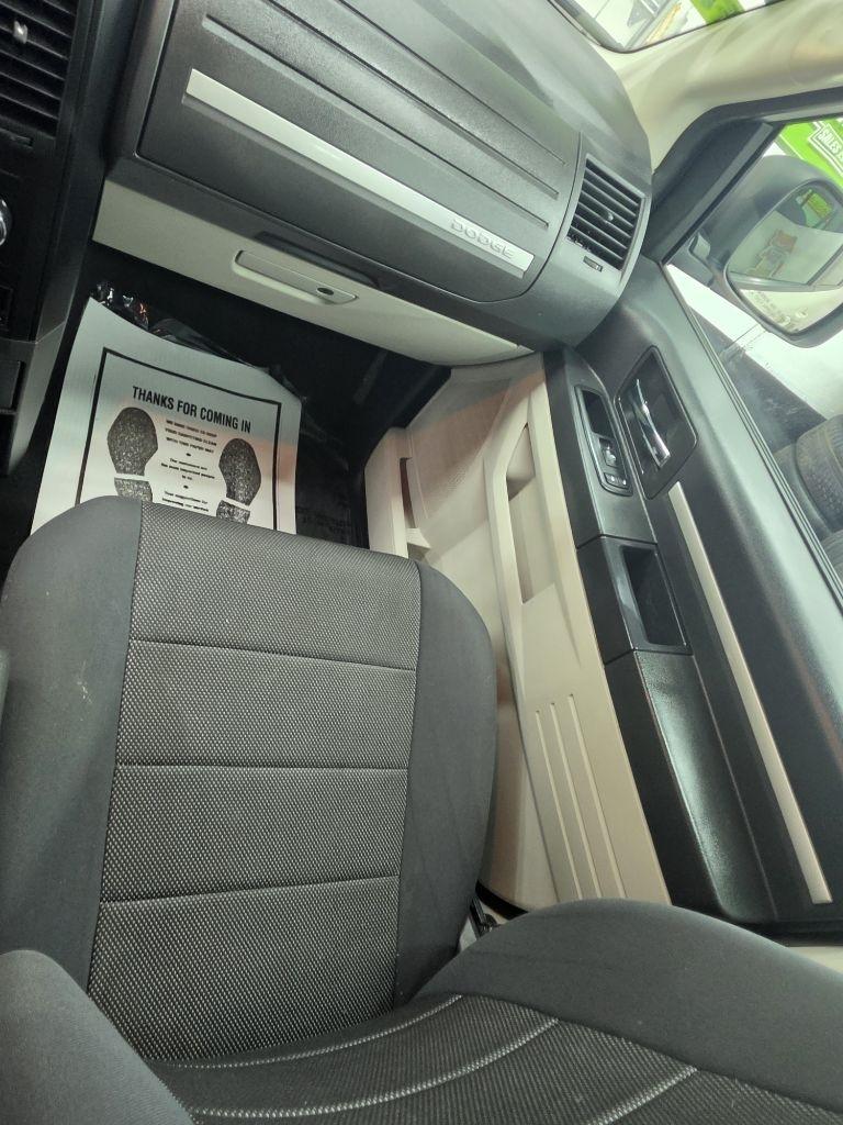 Dodge Grand Caravan  2009