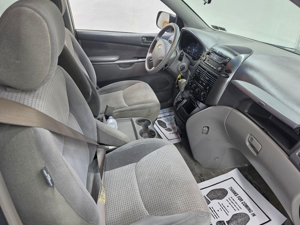 Toyota Sienna  2006