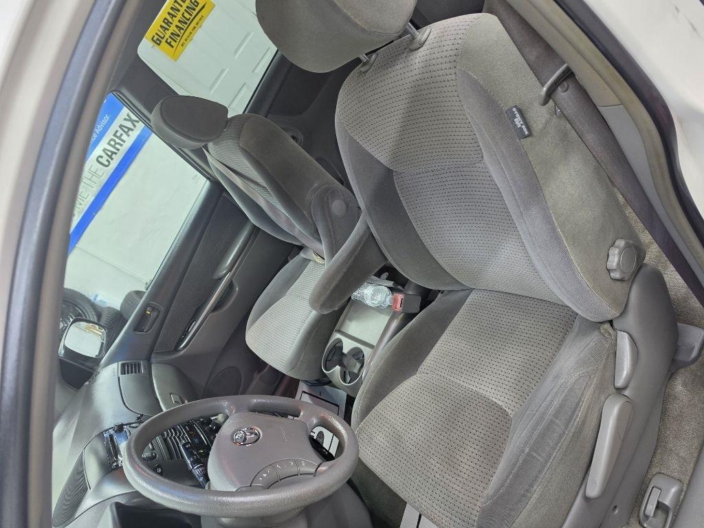 Toyota Sienna  2006