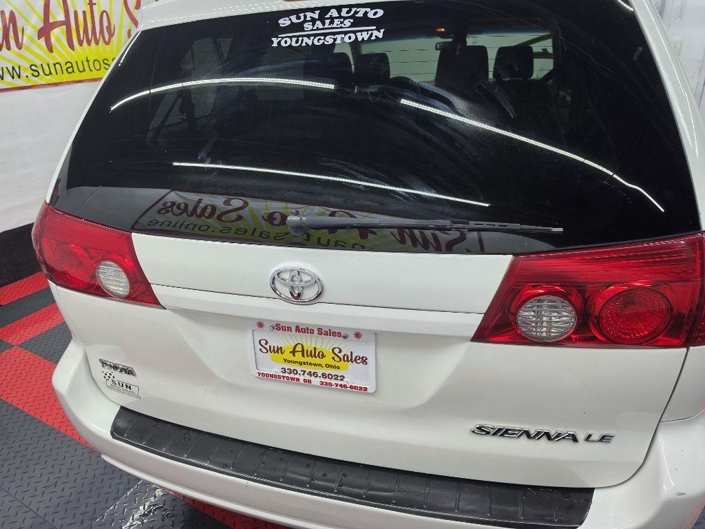 Toyota Sienna  2006