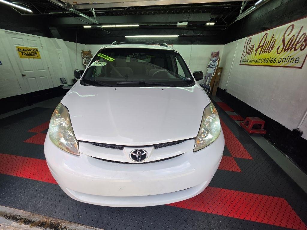 Toyota Sienna  2006