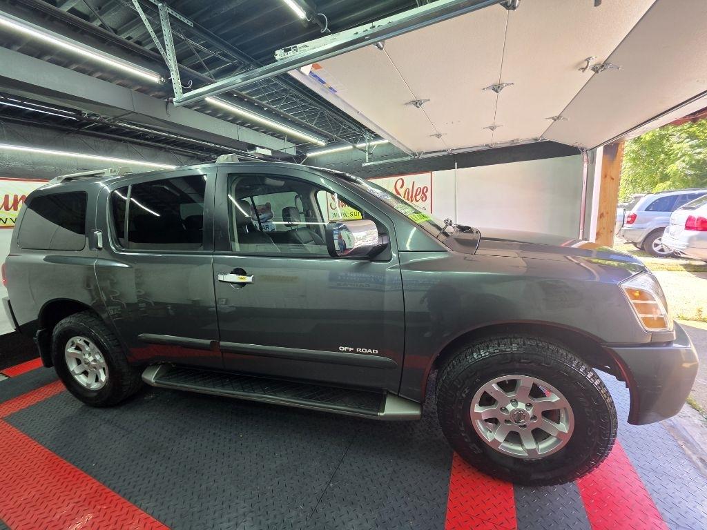 Nissan Armada  2004