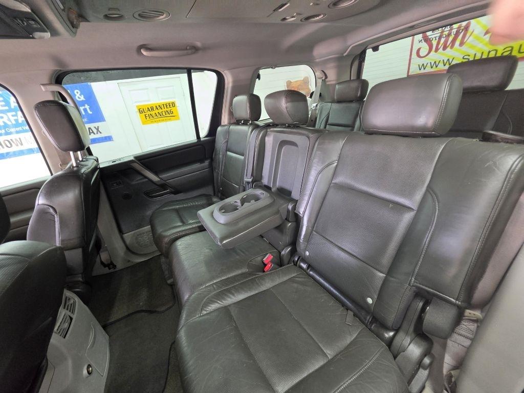 Nissan Armada  2004