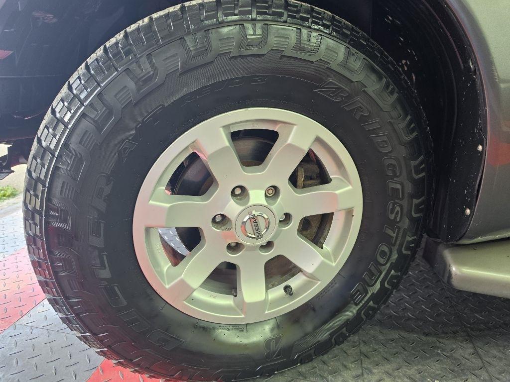 Nissan Armada  2004