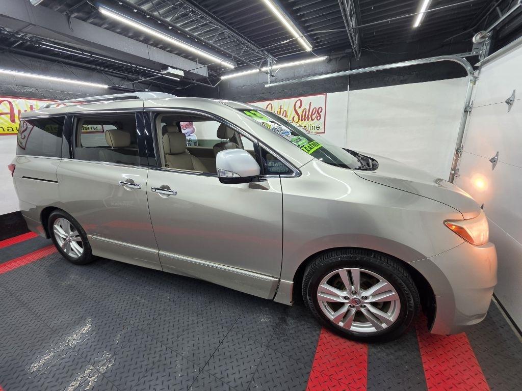Nissan Quest  2013