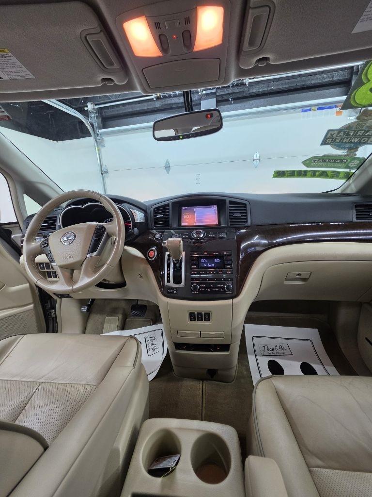 Nissan Quest  2013