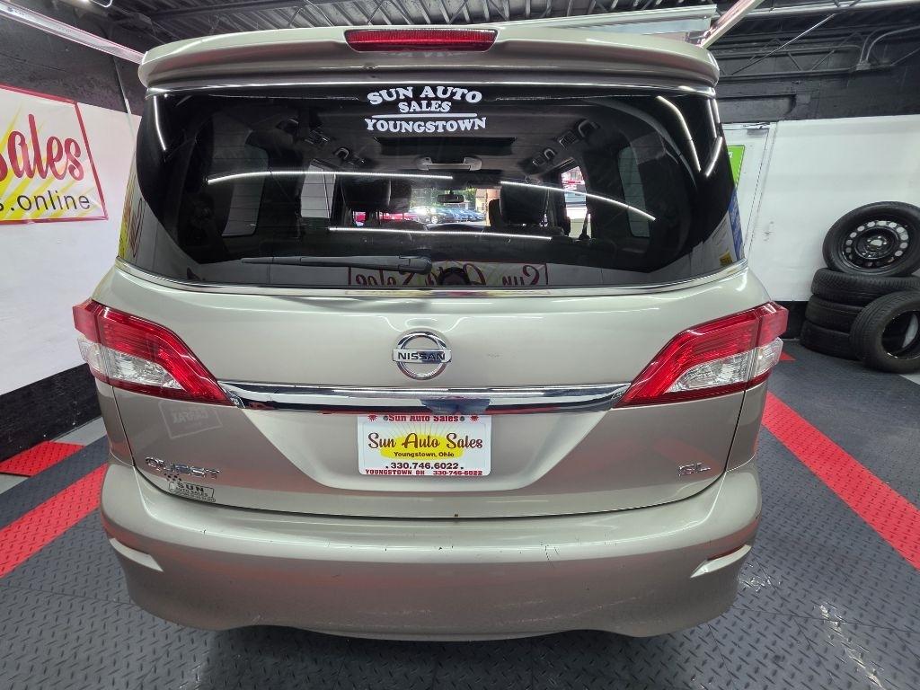 Nissan Quest  2013