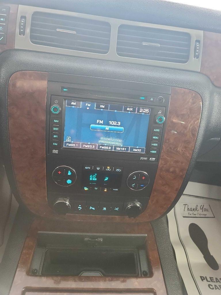 Chevrolet Avalanche  2010