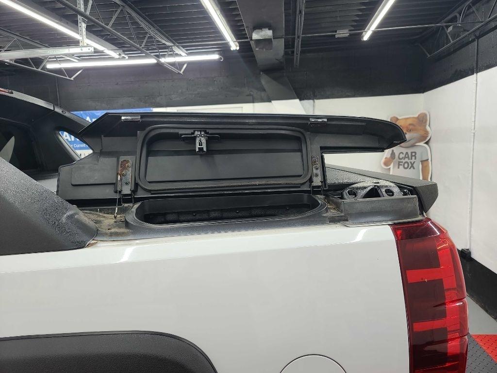 Chevrolet Avalanche  2010