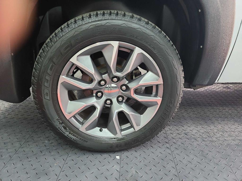 Chevrolet Avalanche  2010