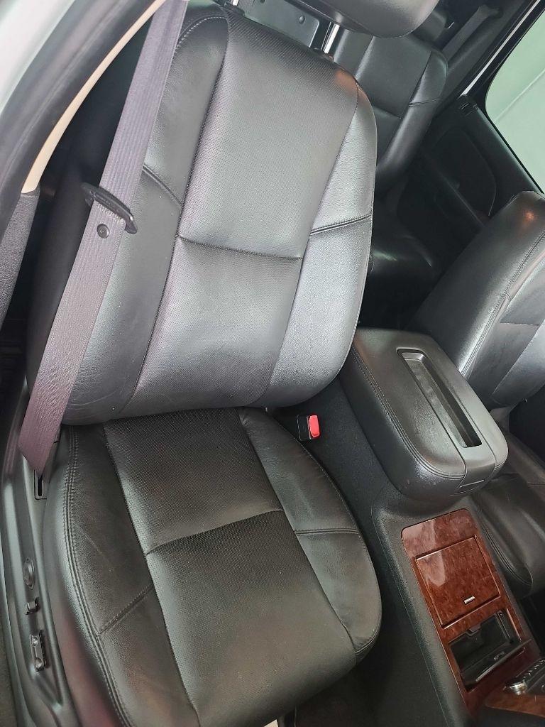Chevrolet Avalanche  2010