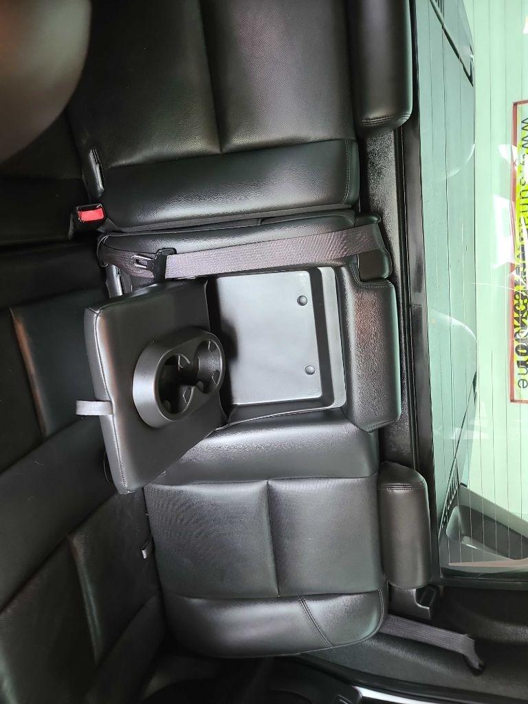 Chevrolet Avalanche  2010