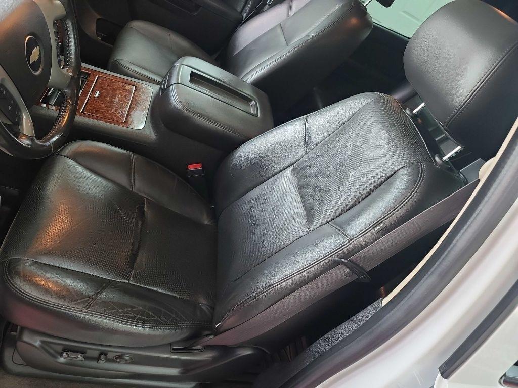 Chevrolet Avalanche  2010