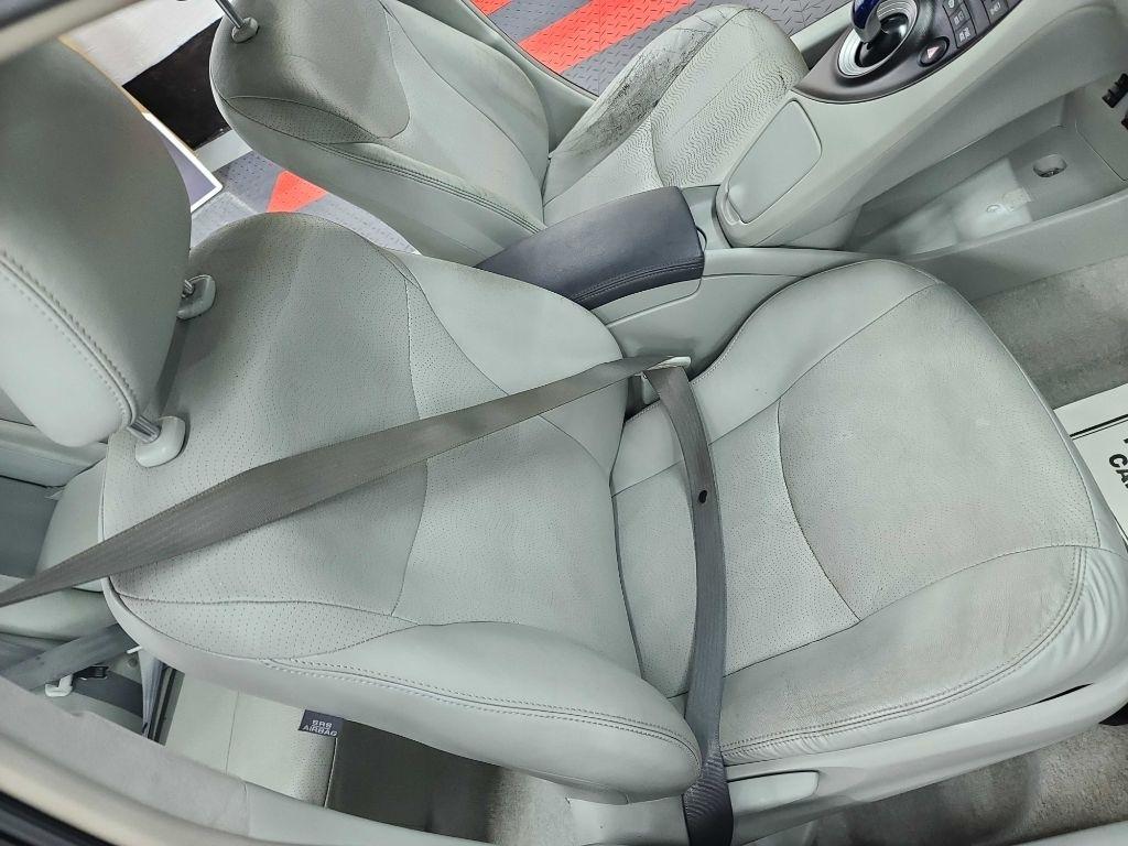 Toyota Prius  2010