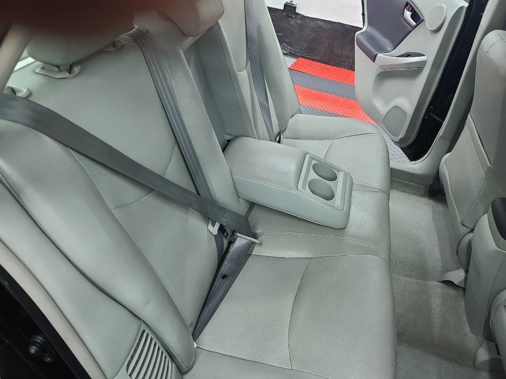 Toyota Prius  2010
