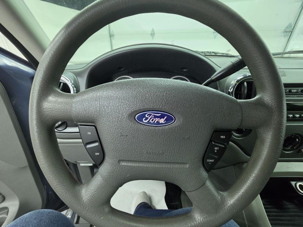 Ford Expedition  2005