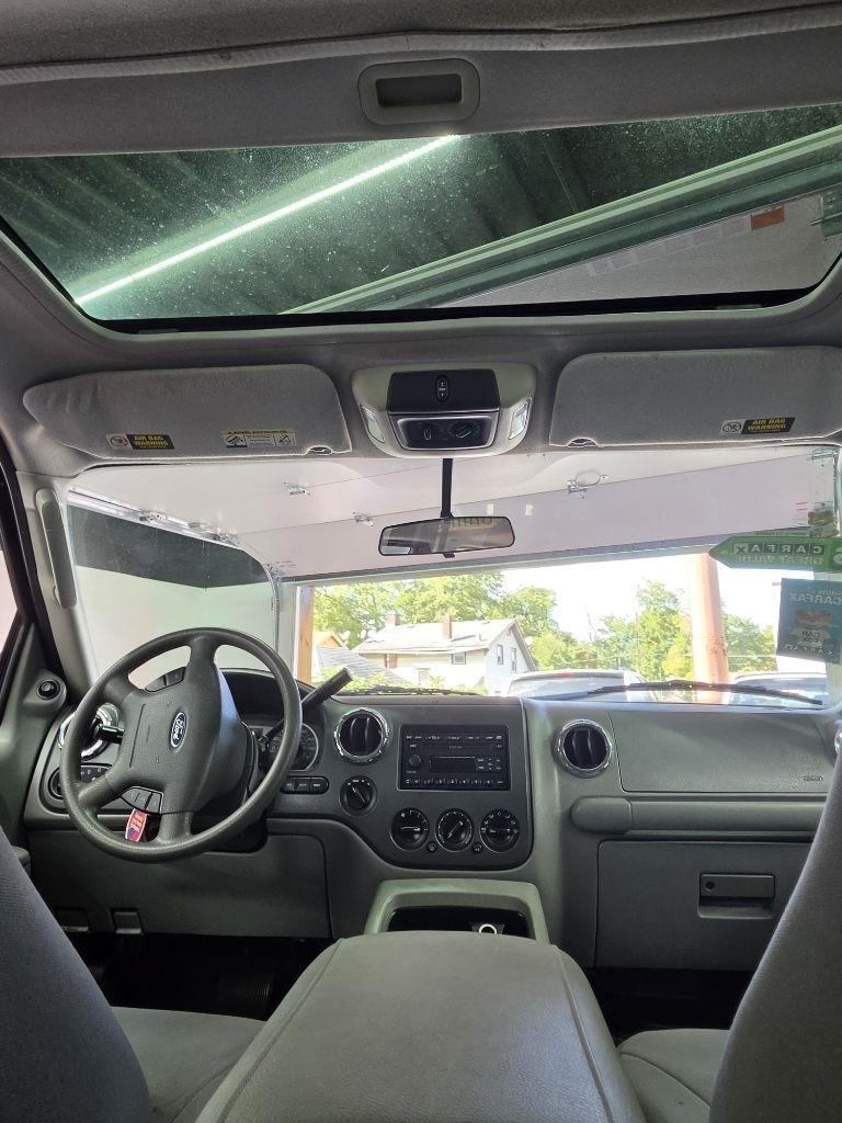 Ford Expedition  2005