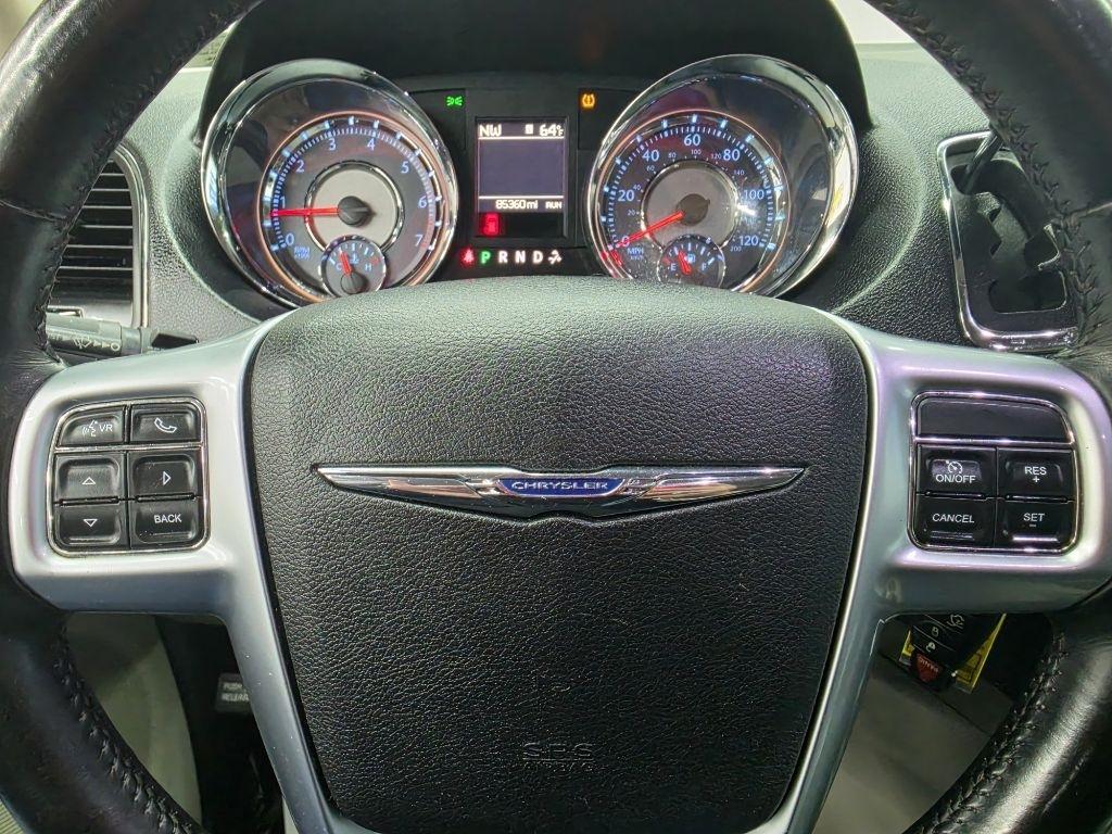 Chrysler Town & Country  2012
