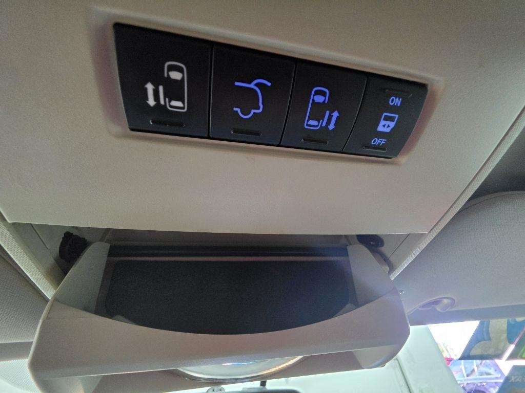Chrysler Town & Country  2012