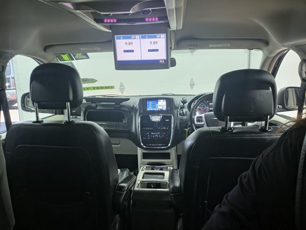 Chrysler Town & Country  2012