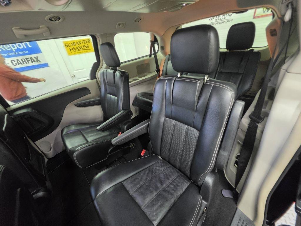 Chrysler Town & Country  2012