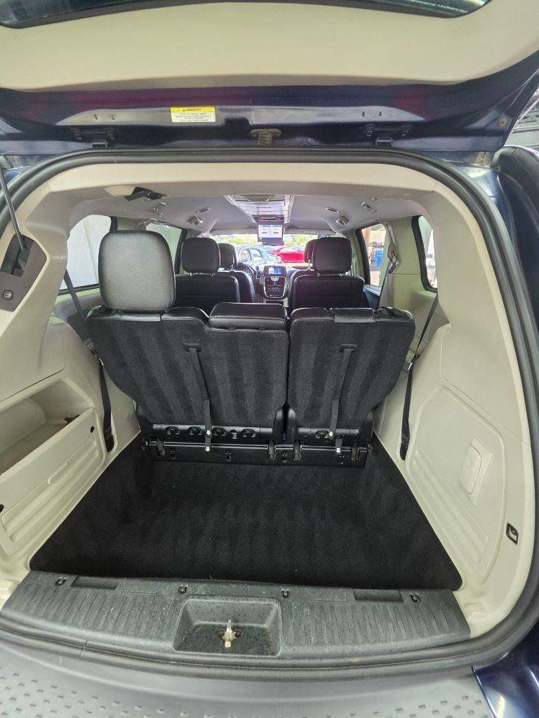 Chrysler Town & Country  2012