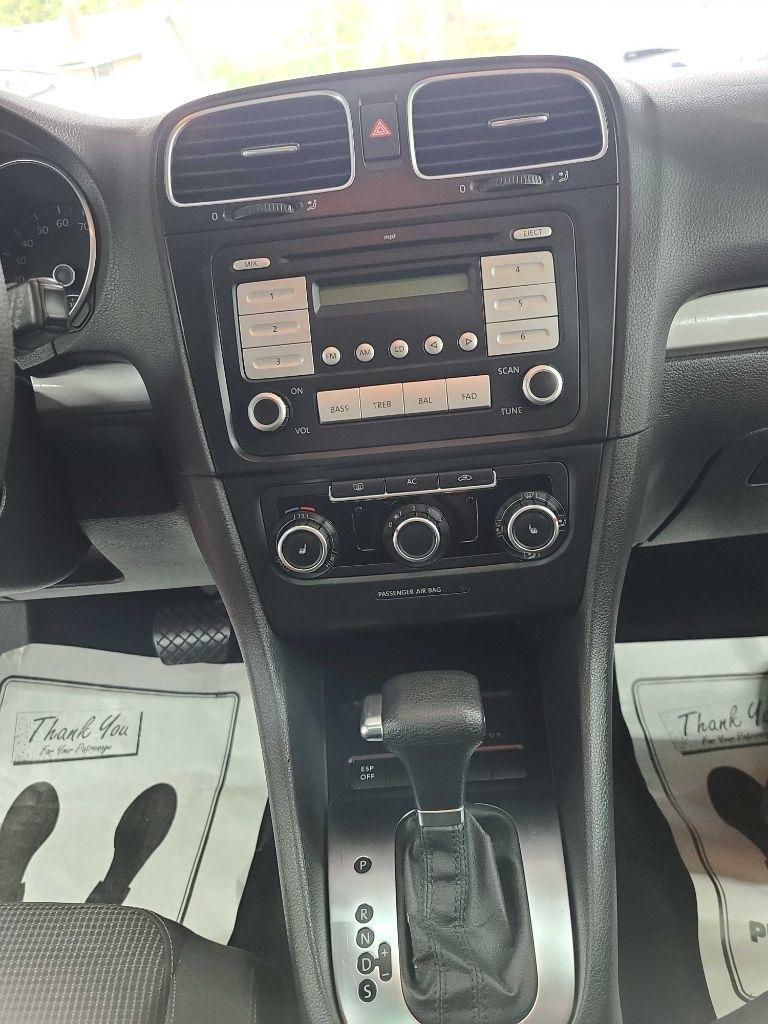 Volkswagen Golf  2010