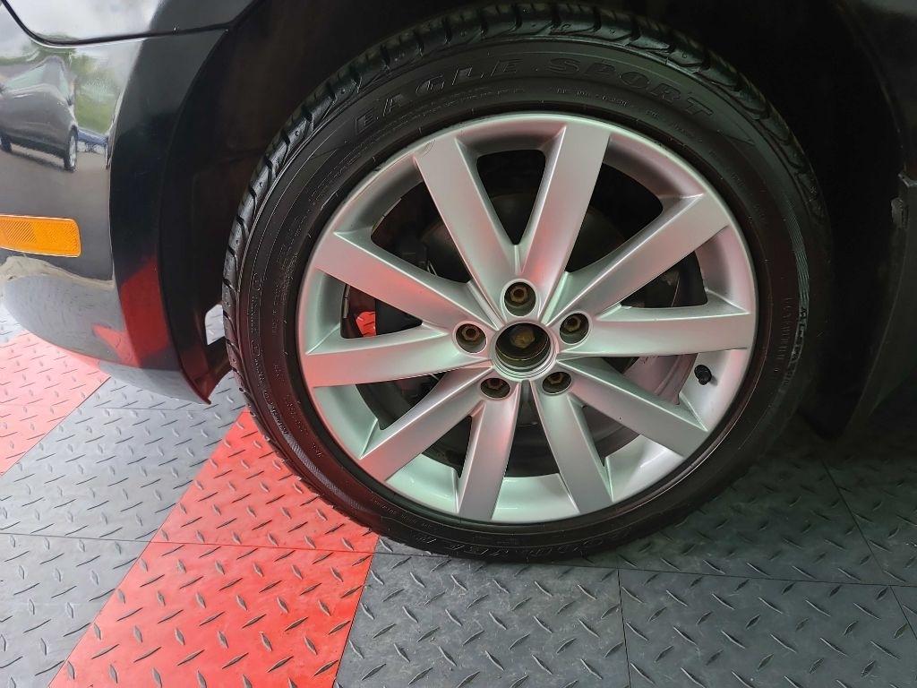 Volkswagen Golf  2010