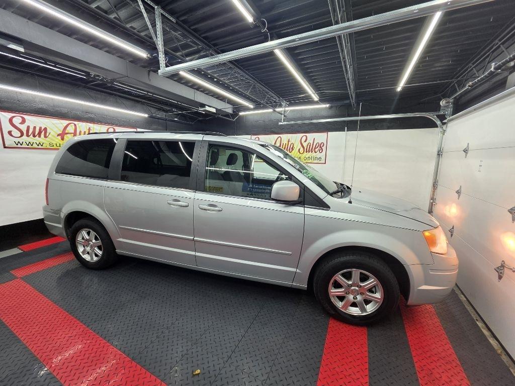 Chrysler Town & Country  2008