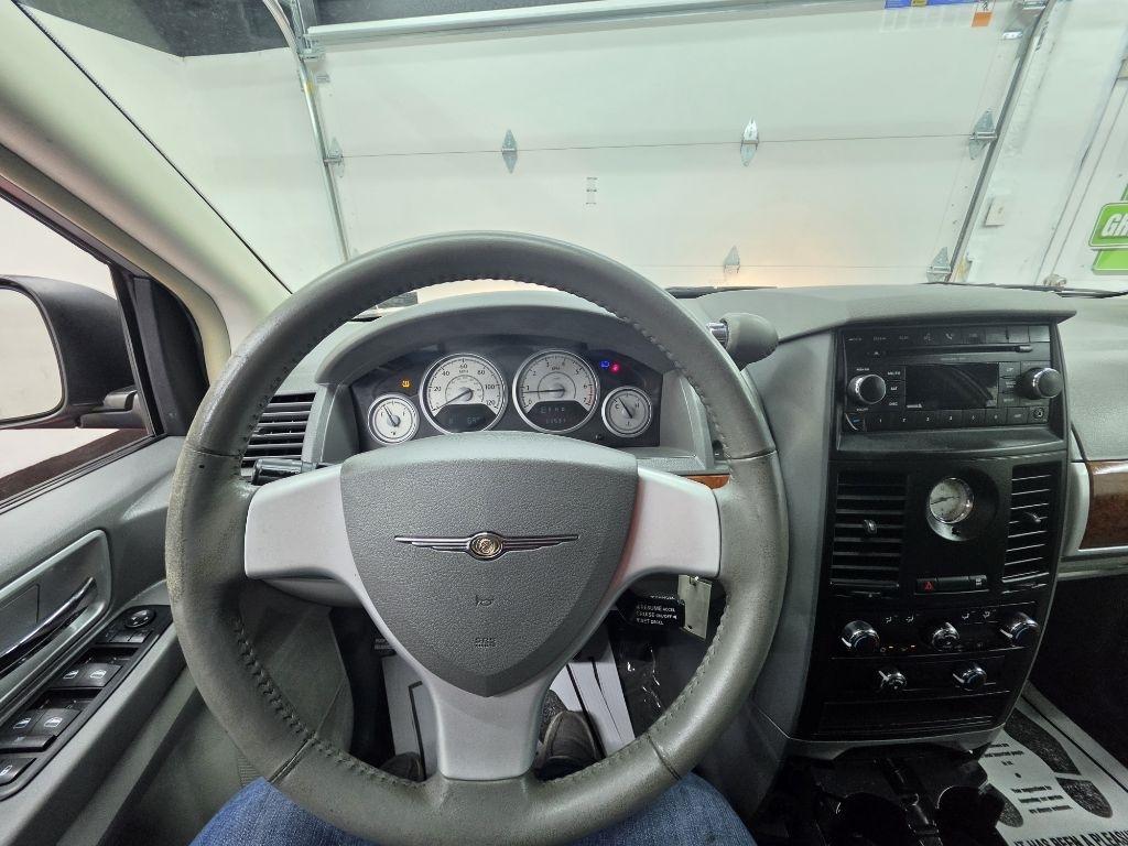 Chrysler Town & Country  2008