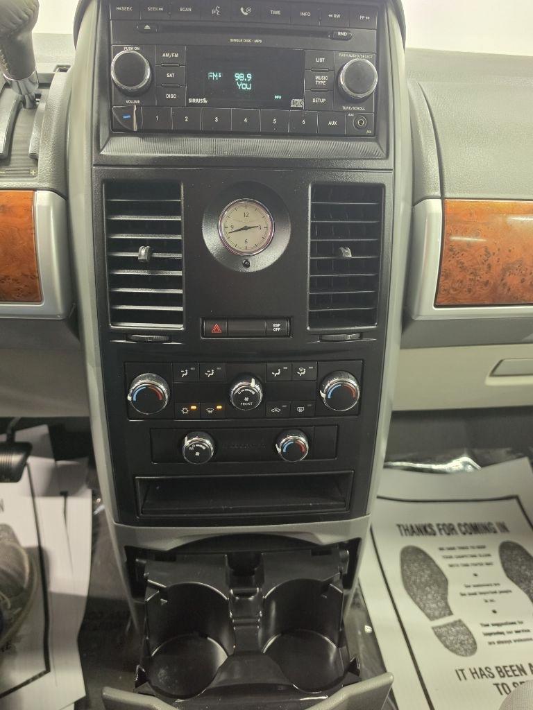 Chrysler Town & Country  2008