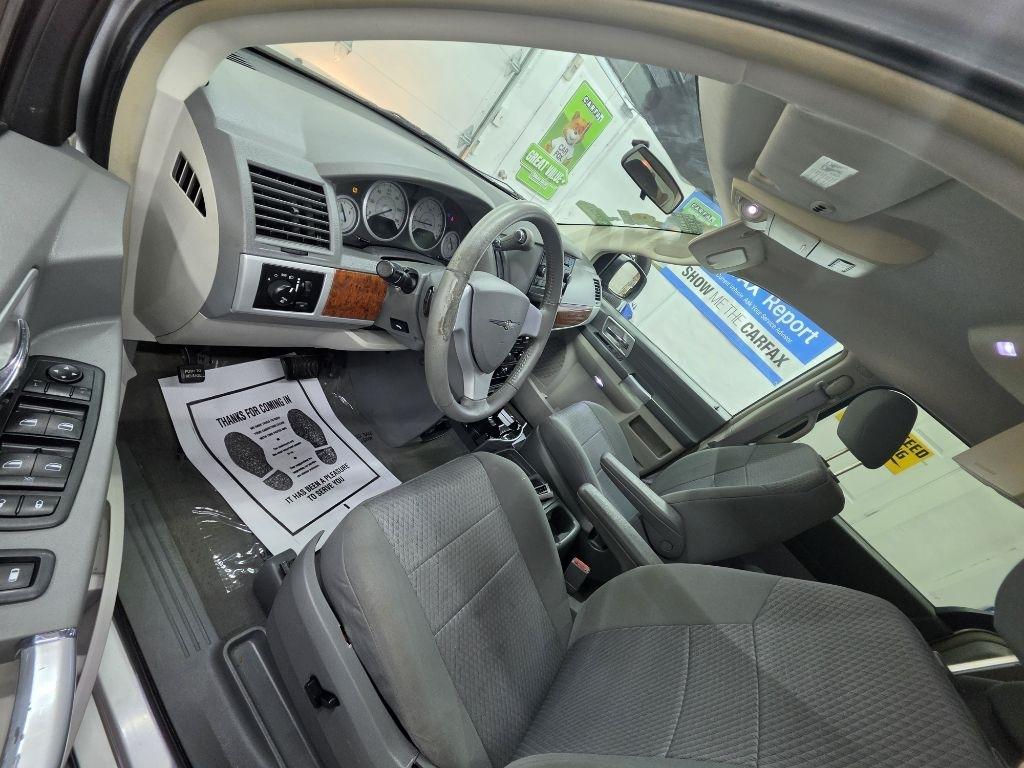Chrysler Town & Country  2008