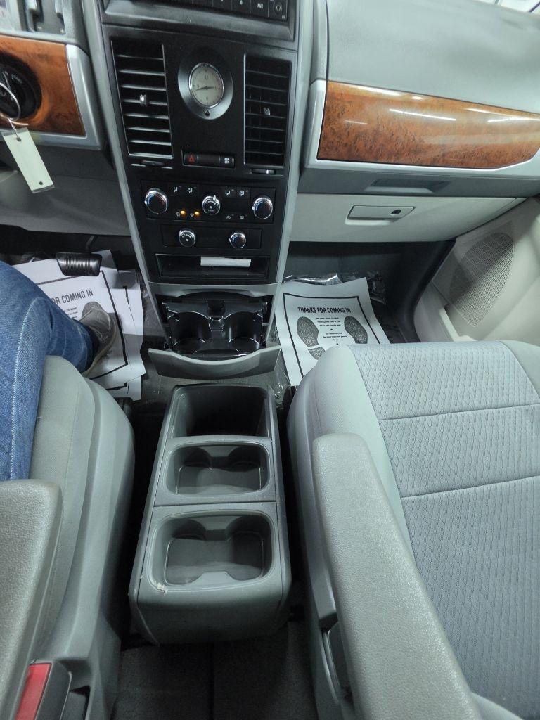 Chrysler Town & Country  2008