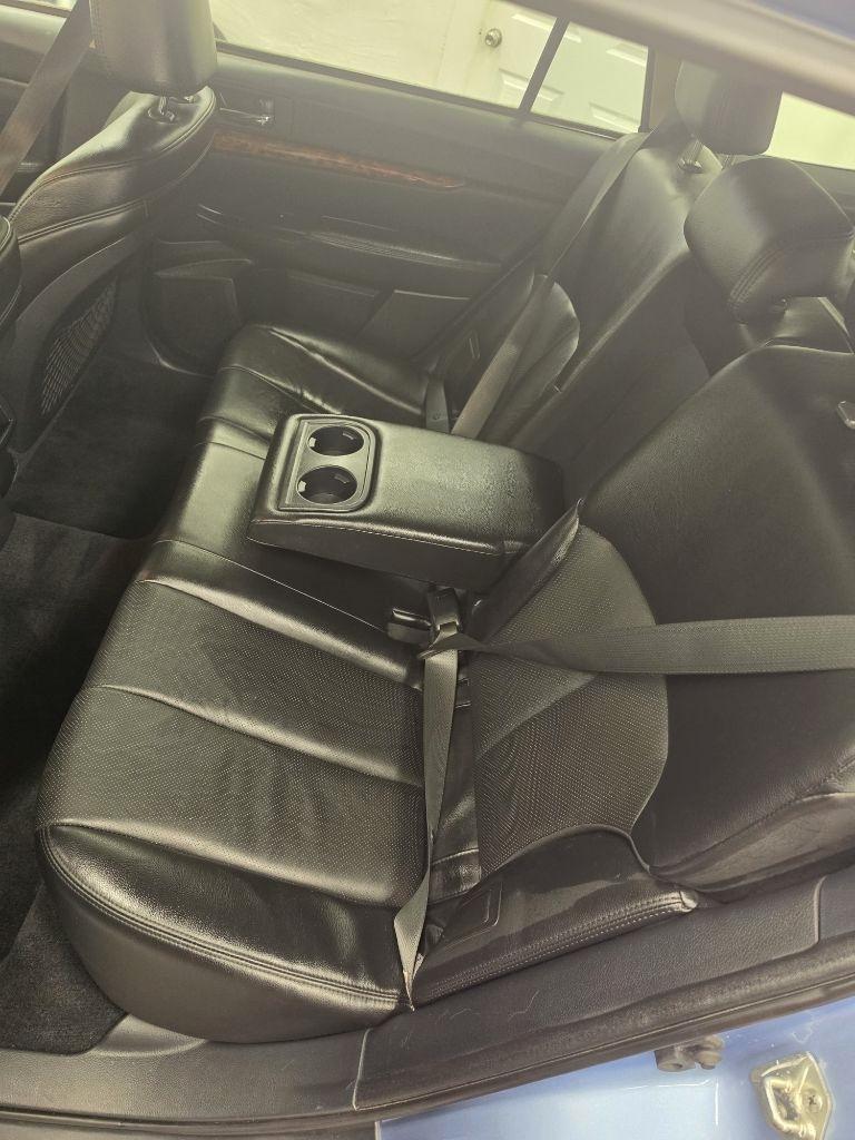 Subaru Outback  2010