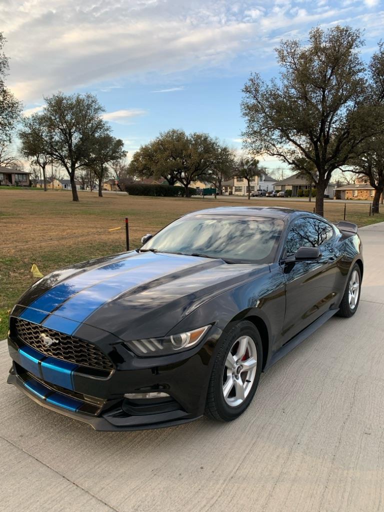 2015 Ford Mustang V6 Coupe