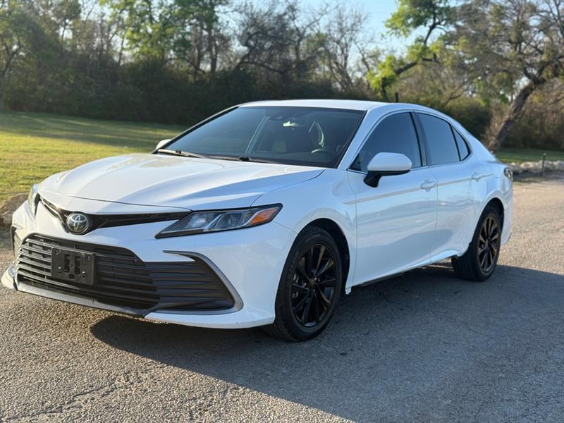 2022 Toyota Camry LE