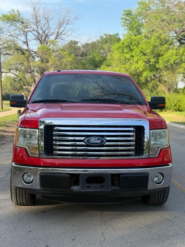 2011 Ford F-150 XL SuperCab 8-ft. Bed 2WD