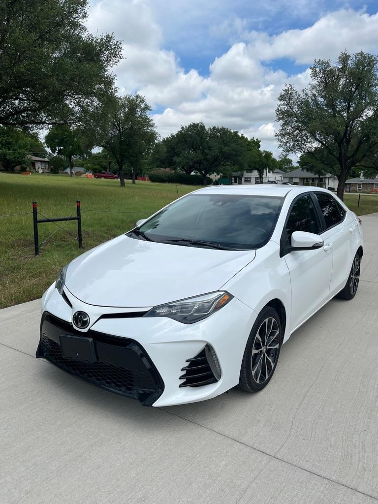 2017 Toyota Corolla SE AT's photo