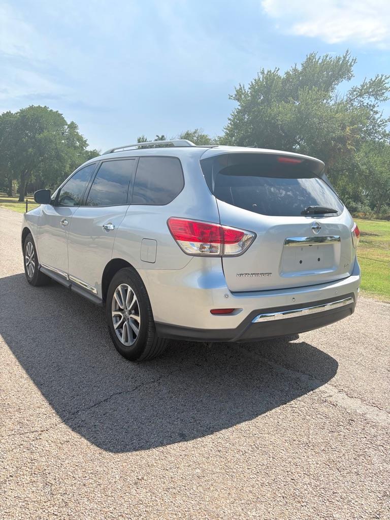 2016 Nissan Pathfinder S 2WD