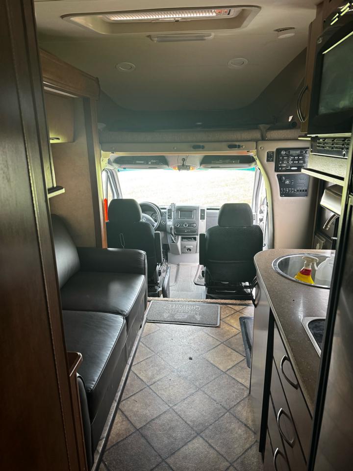 Mercedes-Benz Sprinter 3500 170-in. WB 2013