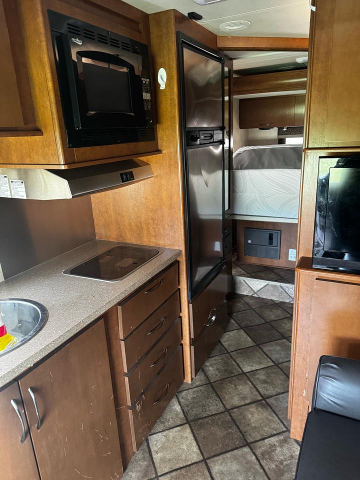 Mercedes-Benz Sprinter 3500 170-in. WB 2013