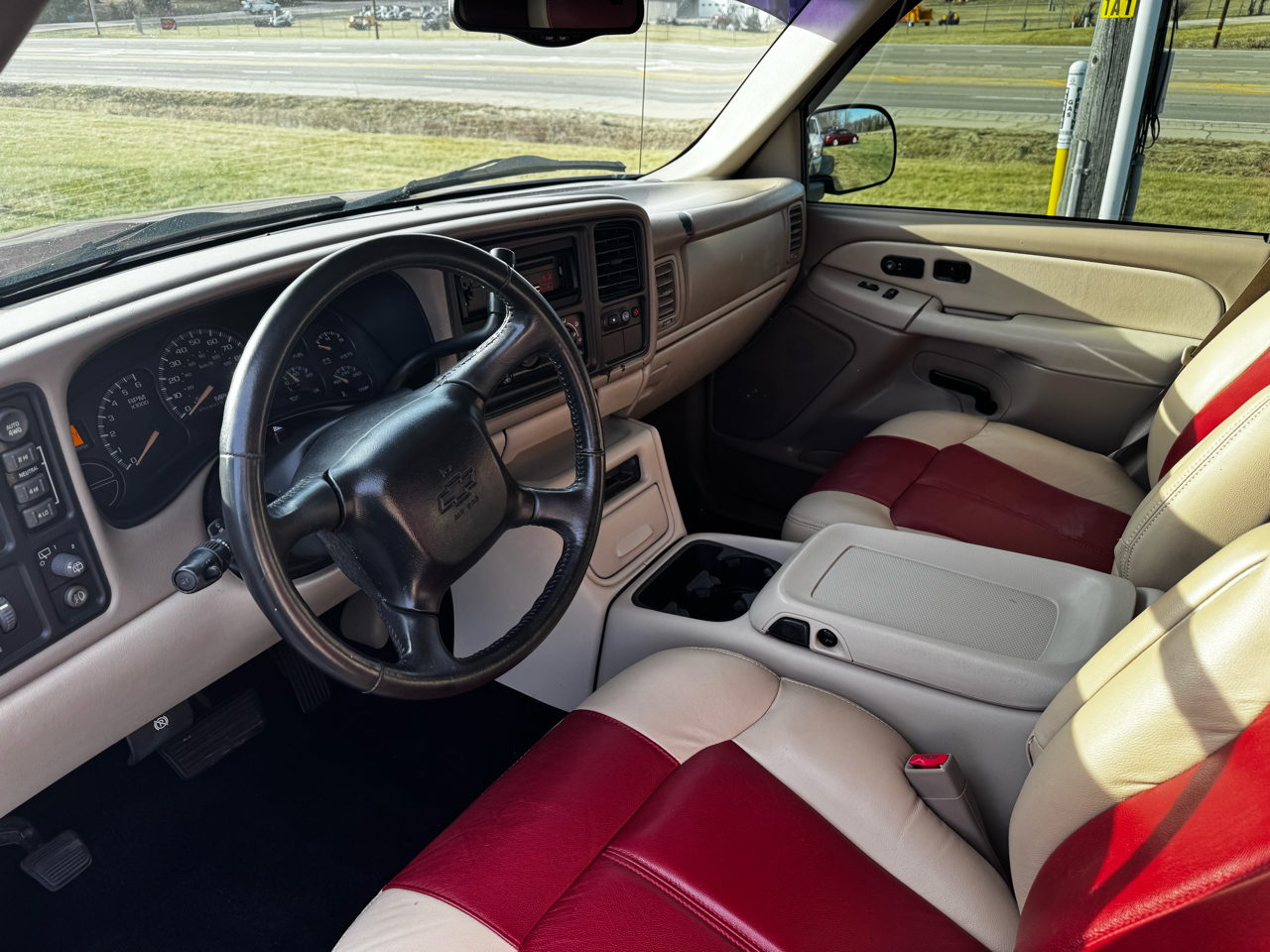 Chevrolet Suburban 1500 4WD 2002