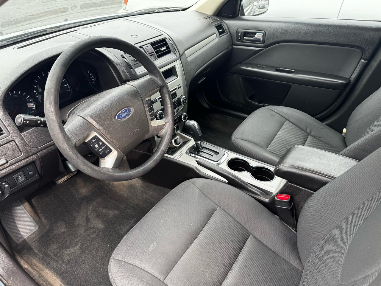 Ford Fusion I4 SE 2011