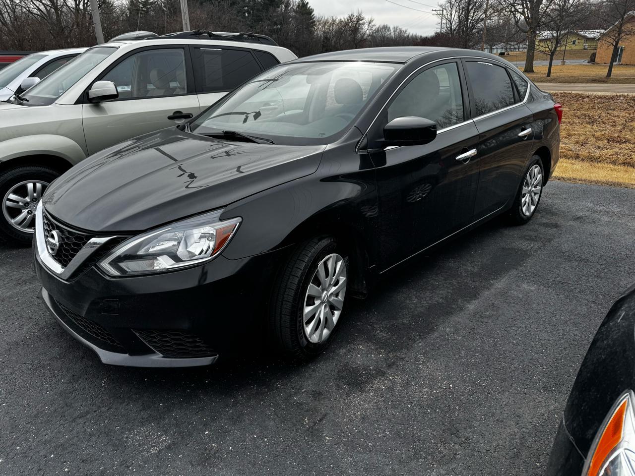 Nissan Sentra S 6MT 2017