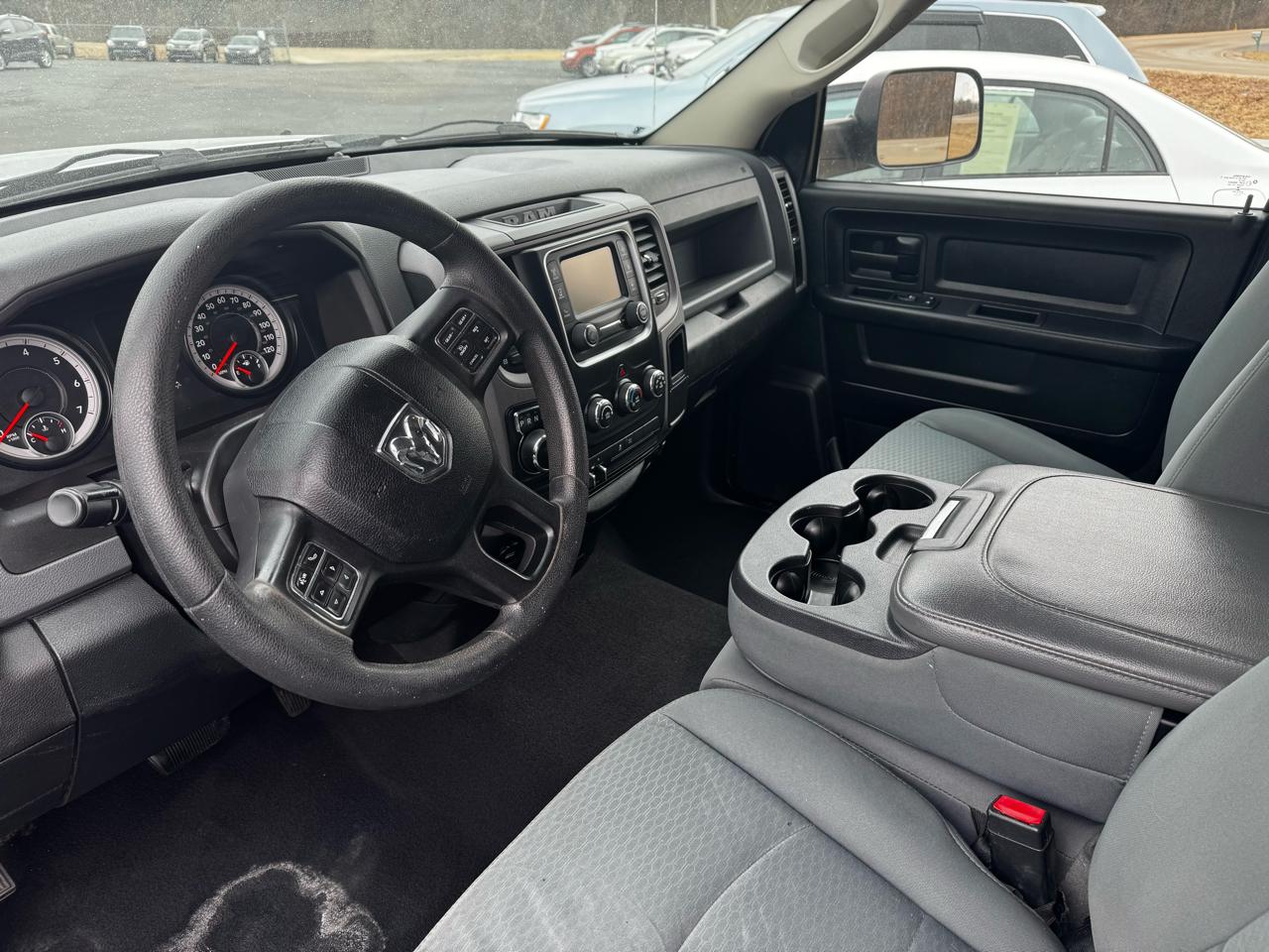 RAM 1500 Tradesman Quad Cab 4WD 2014