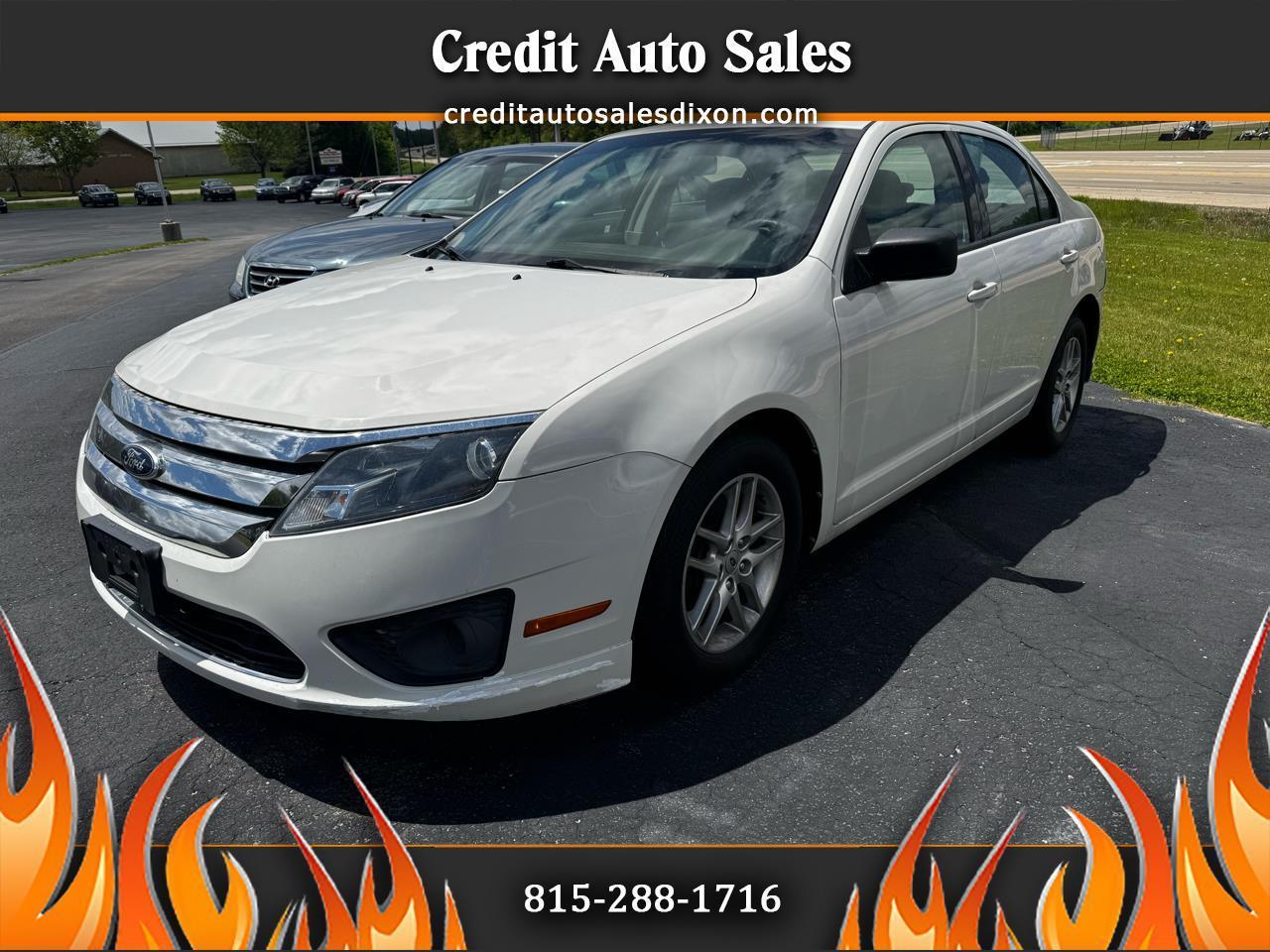 Ford Fusion S 2012